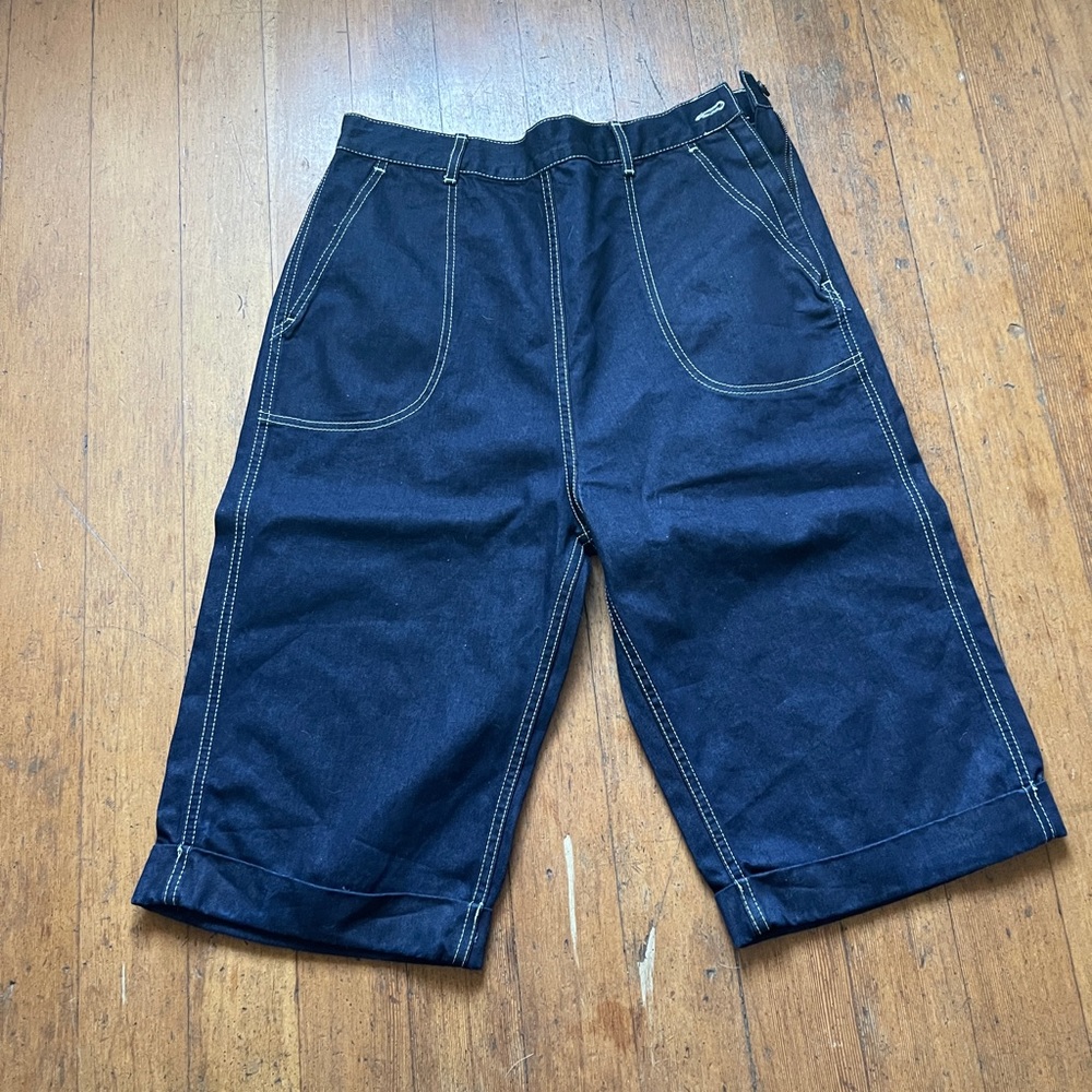Freddie’s Size 34 Clamdiggers